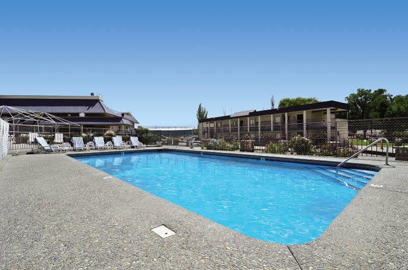 Red Arrow Inn & Suites, A Travelodge By Wyndham Montrose Exterior foto